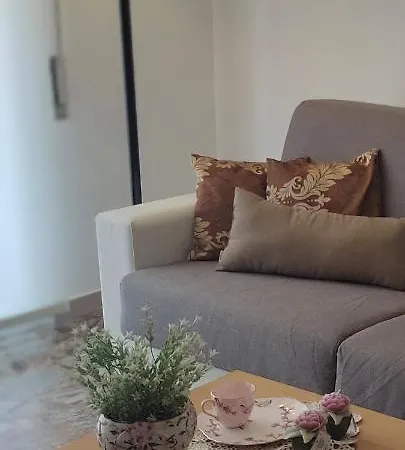 Апартаменты Delizioso Con Terrazzo In Centro-delicious With Terrace *