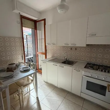 Apartment Delizioso Con Terrazzo In Centro-delicious With Terrace Sanremo